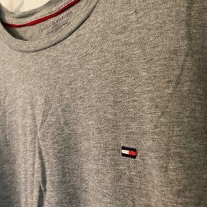Tommy Hilfiger Gray T-Shirt - Men's Fashion - XL